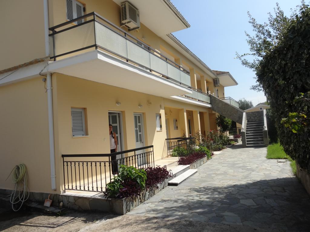 Dimitra Apartments G Gouviá Eksteriør bilde